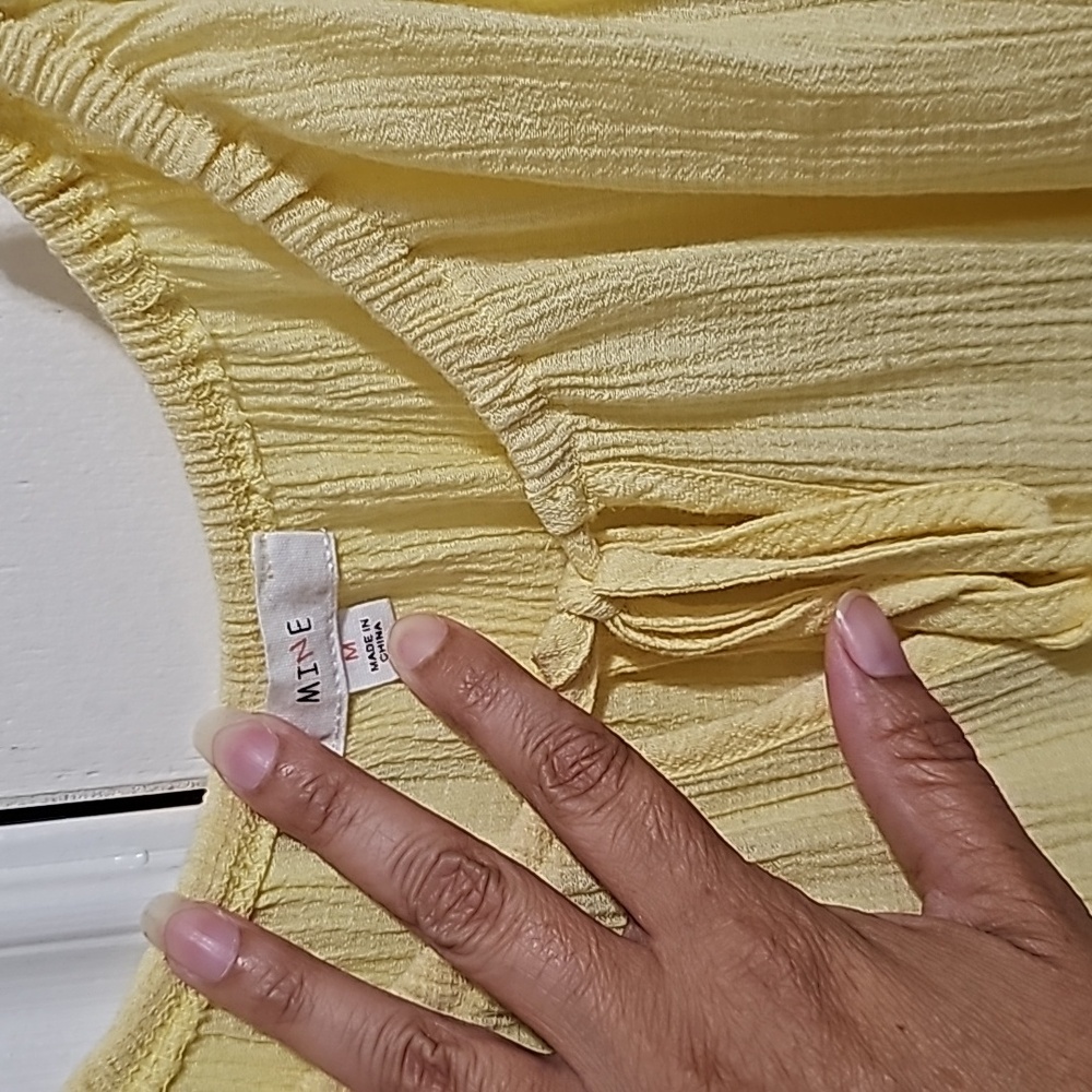 Yellow Top - Picture 3 of 5